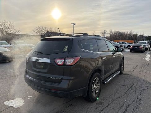 Used 2016 Chevrolet Traverse LT image 4