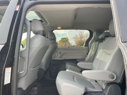 Used 2024 Toyota Sienna XLE image 14