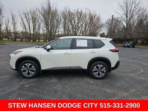 Used 2023 Nissan Rogue SV image 1