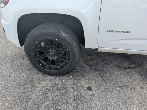 Used 2015 Chevrolet Colorado W/T RWD image 13