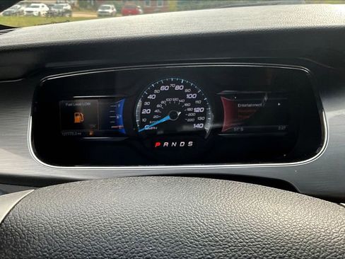 Used 2015 Ford Taurus SEL w/ Equipment Group 201A image 15