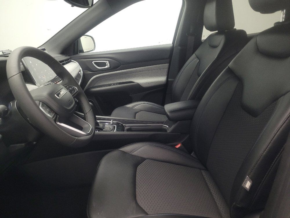 Used 2024 Jeep Compass Latitude AWD/4WD image 17