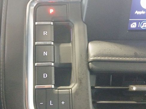 Used 2023 Chevrolet Suburban LS image 10