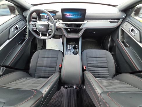 Used 2025 Ford Explorer ST-Line RWD image 26