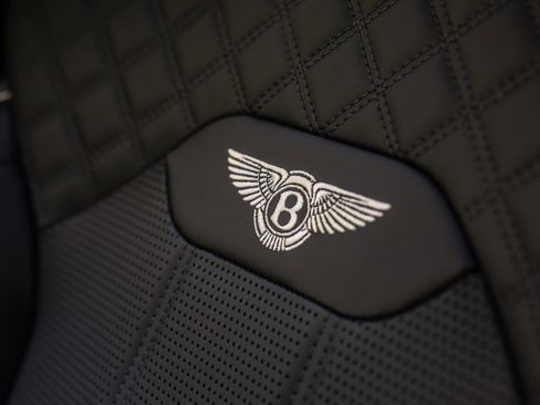 Used 2023 Bentley Bentayga Speed image 25