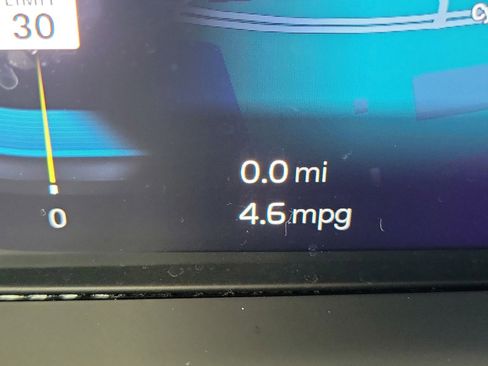 Used 2025 Volvo XC60 B5 Plus image 21