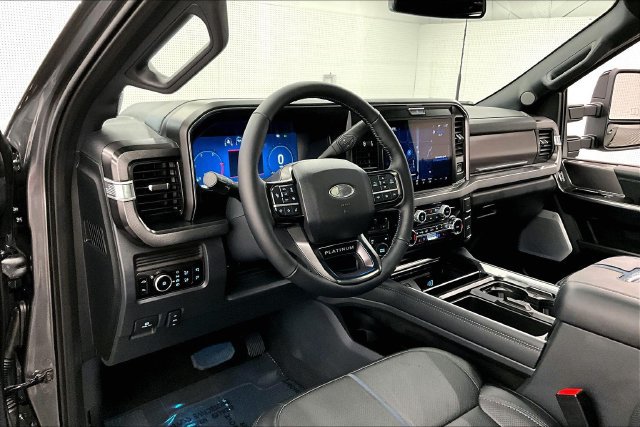 Used 2026 Ford F250 Platinum AWD/4WD image 17