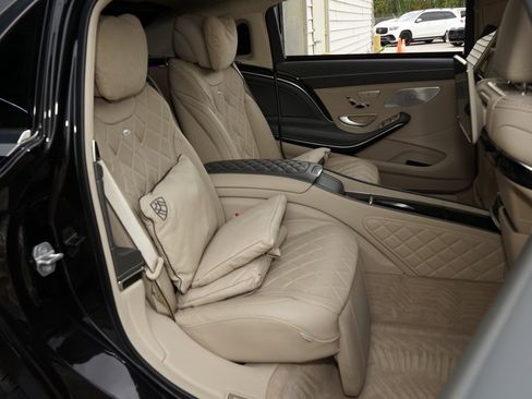 Used 2018 Mercedes-Benz Maybach S 560 4MATIC image 15
