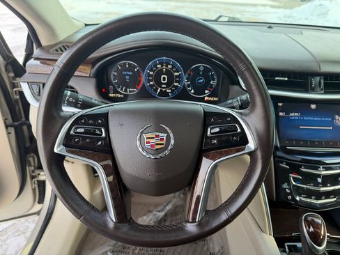 Used 2013 Cadillac XTS Premium image 16