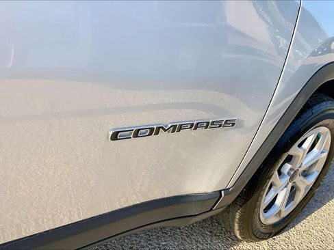 Used 2025 Jeep Compass Sport AWD/4WD image 10