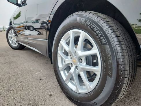 Used 2024 Chevrolet Equinox LT w/ LPO, Floor Liner Package FWD image 18