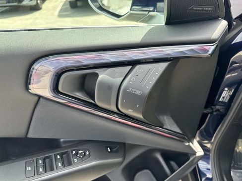 Used 2025 BMW X3 xDrive30i w/ Premium Package image 13