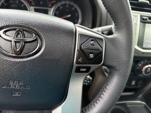 Used 2017 Toyota 4Runner SR5 Premium RWD image 25