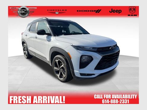 Used 2021 Chevrolet TrailBlazer RS w/ Sun and Liftgate Package image 1