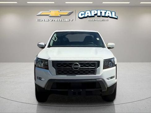 Used 2024 Nissan Frontier SV w/ SV Convenience Package RWD image 8