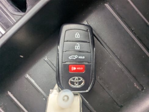 Used 2024 Toyota Sequoia Platinum image 34