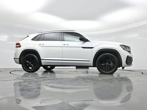 Used 2023 Volkswagen Atlas Cross Sport SEL R-Line AWD/4WD image 46