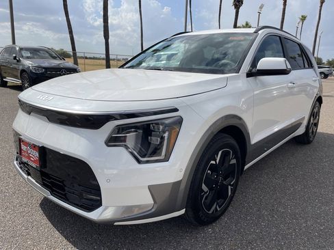 New 2023 Kia Niro Wave image 11