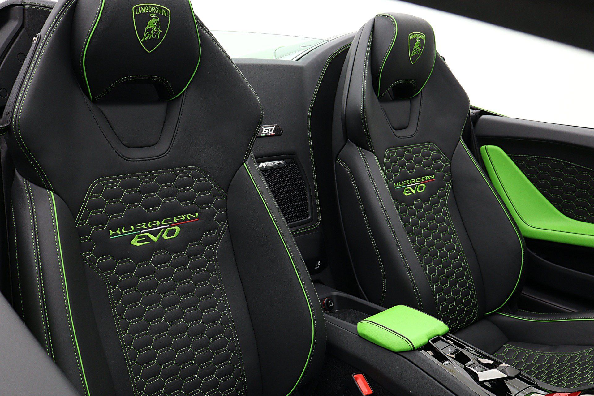 Used 2023 Lamborghini Huracan EVO RWD image 40