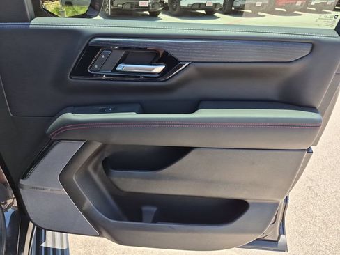 Used 2026 GMC Yukon AT4 Ultimate AWD/4WD image 40