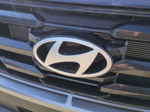 New 2026 Hyundai Tucson SE image 13