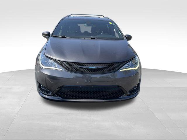 Used 2020 Chrysler Pacifica Touring-L w/ S Appearance Package FWD image 2