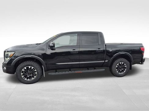 Used 2020 Nissan Titan PRO-4X w/ Pro-4x Convenience Package image 3