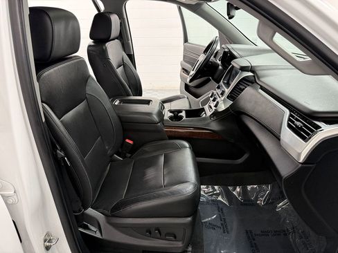 Used 2020 GMC Yukon SLT AWD/4WD image 16