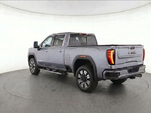 Used 2024 GMC Sierra 2500 Denali w/ Denali Reserve Package AWD/4WD image 5