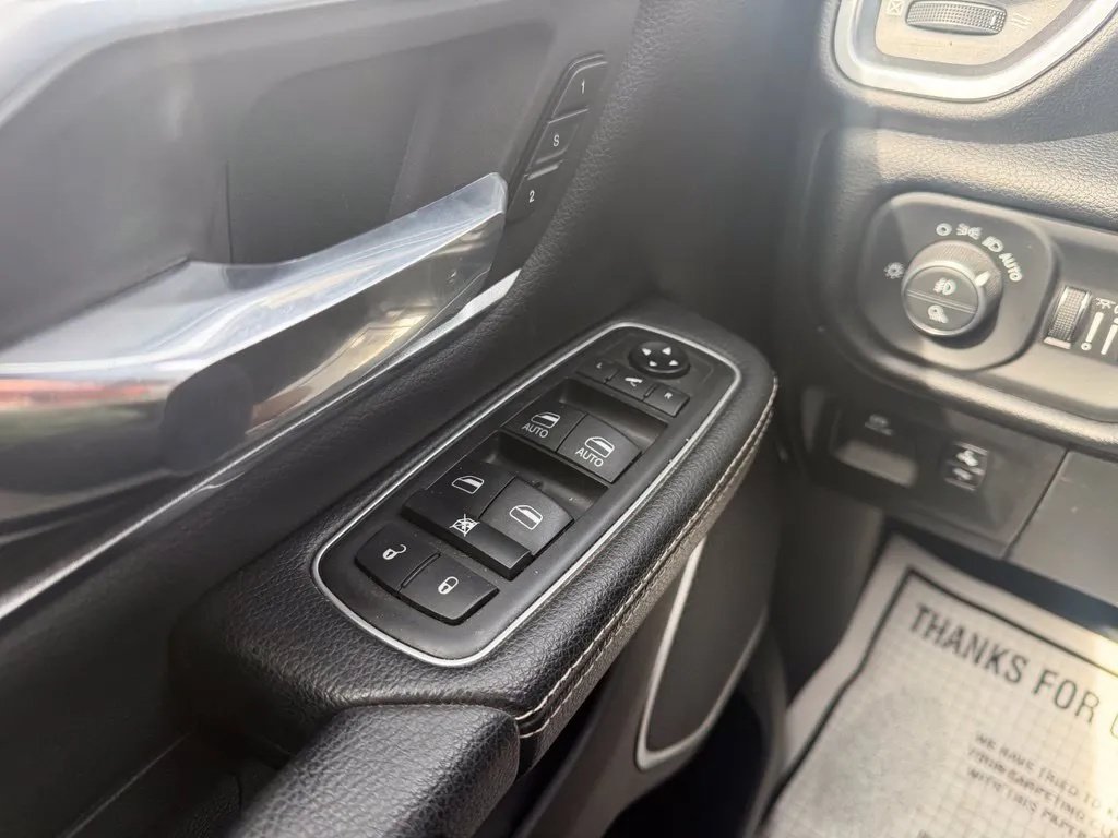 Used 2021 RAM 1500 Laramie w/ Sport Appearance Package AWD/4WD image 13