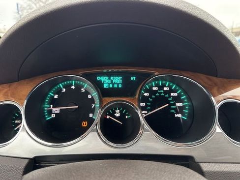 Used 2008 Buick Enclave CXL w/ Entertainment Package #3 image 22