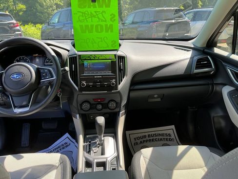 Used 2023 Subaru Forester AWD/4WD image 12