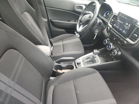 Used 2023 Hyundai Venue SEL w/ Cargo Package FWD image 6