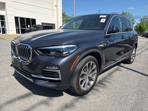 Used 2019 BMW X5 xDrive40i w/ Premium Package 2 AWD/4WD image 2