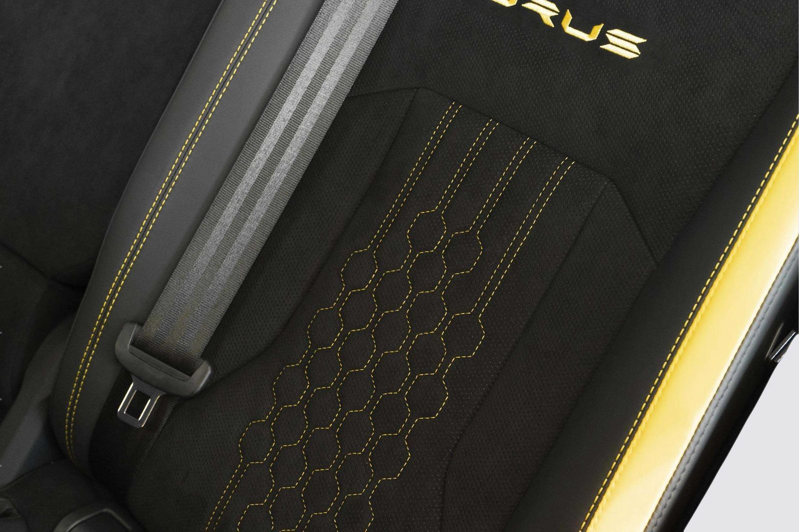 Used 2024 Lamborghini Urus Performante AWD/4WD image 64