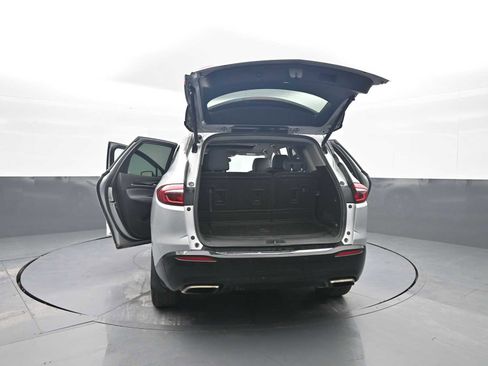 Used 2021 Buick Enclave Essence w/ Sport Touring Edition image 6