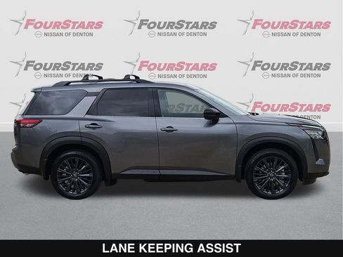 New 2026 Nissan Pathfinder SL image 3