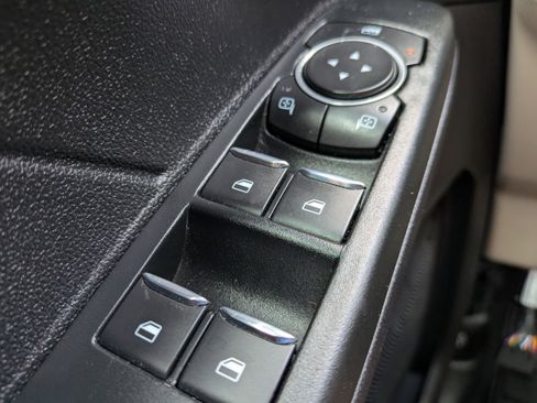 Used 2022 Ford Escape SEL FWD image 21