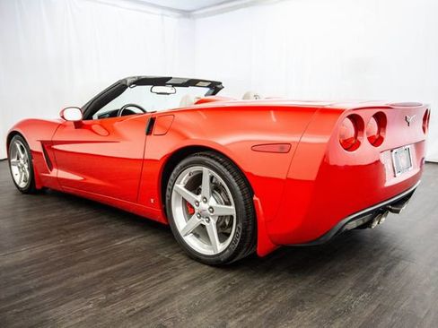 Used 2008 Chevrolet Corvette Convertible w/ Preferred Equipment Group RWD image 24