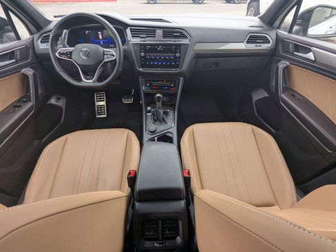 Used 2022 Volkswagen Tiguan SE R-Line image 27