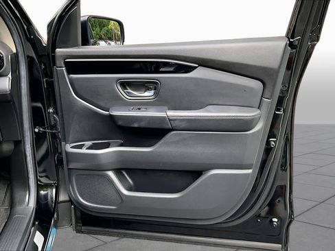 Used 2025 Honda Pilot EX-L image 52