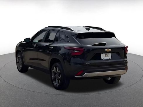 Used 2025 Chevrolet Trax LT image 15