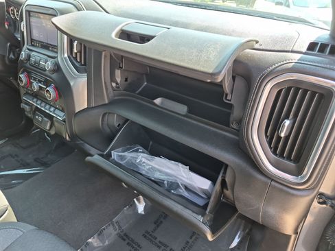 Certified 2021 Chevrolet Silverado 1500 LT AWD/4WD image 31