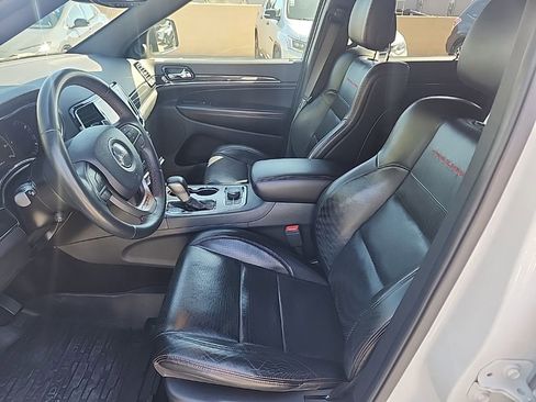 Used 2019 Jeep Grand Cherokee Trailhawk w/ Trailhawk Luxury Group AWD/4WD image 10