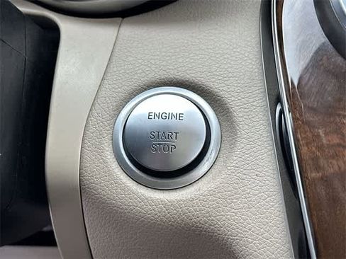 Used 2017 Mercedes-Benz C 300 Sedan image 11