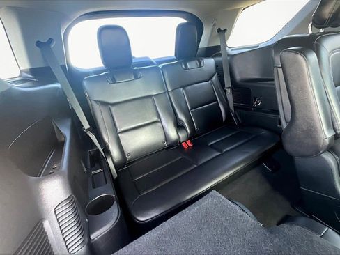 Used 2021 Ford Explorer XLT w/ Equipment Group 202A image 27