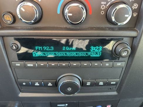 Used 2024 Chevrolet Express 2500 w/ Driver Convenience Package image 15