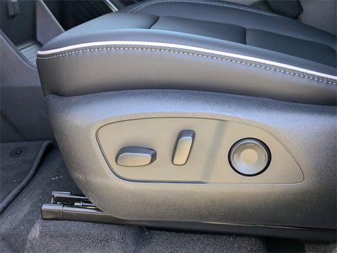 New 2025 Buick Enclave Preferred w/ Power Package image 23