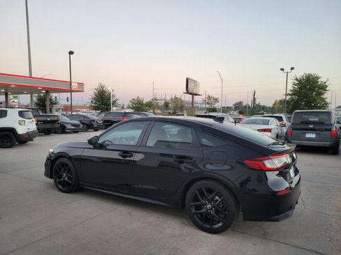 Used 2024 Honda Civic Sport image 5