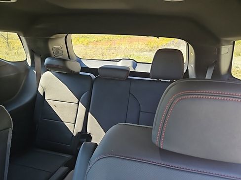 Used 2025 Chevrolet Traverse Z71 w/ LPO, Floor Liner Package image 20